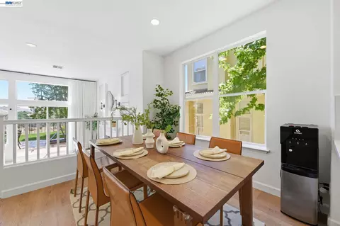 Dining - 22024 E Lyndon Loop, Castro Valley, CA 94552 photo 1 of 4