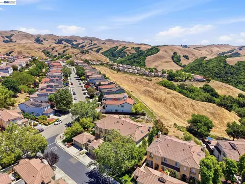 View/Area - 22024 E Lyndon Loop, Castro Valley, CA 94552 photo 10 of 14