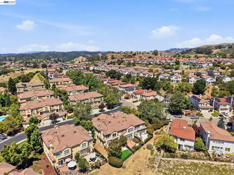 View/Area - 22024 E Lyndon Loop, Castro Valley, CA 94552 photo 13 of 14