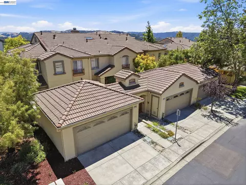 View/Area - 22024 E Lyndon Loop, Castro Valley, CA 94552 photo 1 of 14