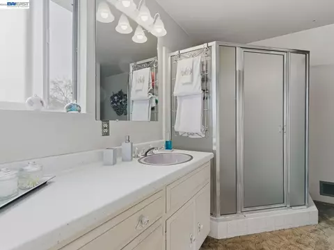 Bath - 836 Hawthorne Dr, Rodeo, CA 94572 photo 2 of 3