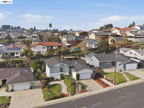 View/Area - 836 Hawthorne Dr, Rodeo, CA 94572 photo 7 of 10