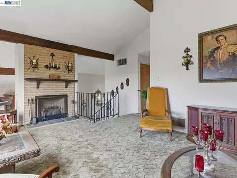 Living - 836 Hawthorne Dr, Rodeo, CA 94572 photo 1 of 5