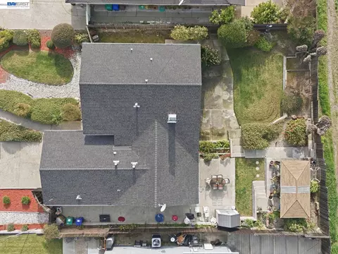 View/Area - 836 Hawthorne Dr, Rodeo, CA 94572 photo 6 of 10