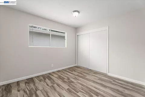 Bedroom - 25684 Spring Dr, Hayward, CA 94542 photo 6 of 7