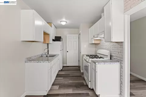 Kitchen - 25684 Spring Dr, Hayward, CA 94542 photo 1 of 2