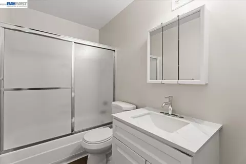 Bath - 25684 Spring Dr, Hayward, CA 94542 photo 5 of 7