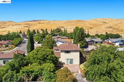 View/Area - 838 Spindrift Pl, Fairfield, CA 94534 photo 4 of 5
