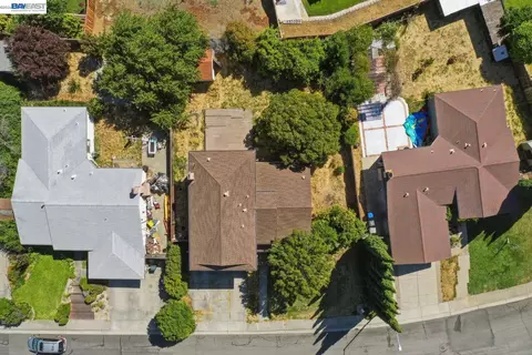 View/Area - 838 Spindrift Pl, Fairfield, CA 94534 photo 3 of 5