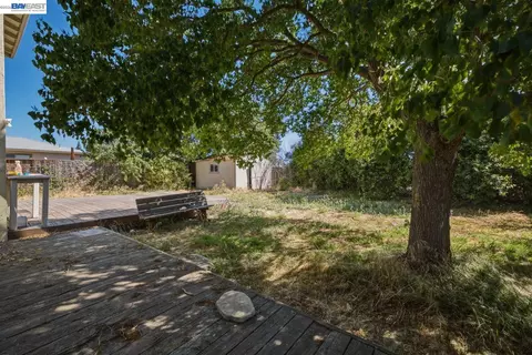 Exterior - 838 Spindrift Pl, Fairfield, CA 94534 photo 8 of 11