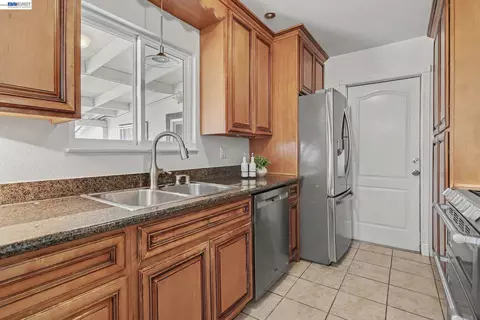 Kitchen - 3740 Howe Ct, Fremont, CA 94538 photo 3 of 3