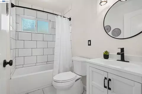 Bath - 3740 Howe Ct, Fremont, CA 94538 photo 1 of 1
