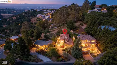 View/Area - 6833 Sherwick Dr, Berkeley, CA 94705 photo 1 of 8