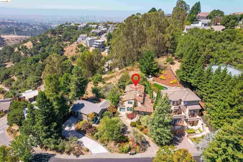View/Area - 6833 Sherwick Dr, Berkeley, CA 94705 photo 3 of 8