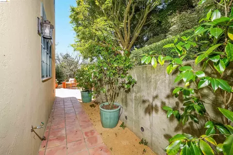 Exterior - 6833 Sherwick Dr, Berkeley, CA 94705 photo 15 of 34
