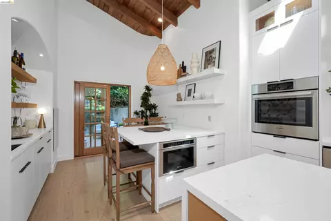 Kitchen - 6833 Sherwick Dr, Berkeley, CA 94705 photo 5 of 6