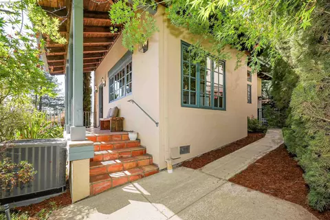 Exterior - 6833 Sherwick Dr, Berkeley, CA 94705 photo 6 of 34