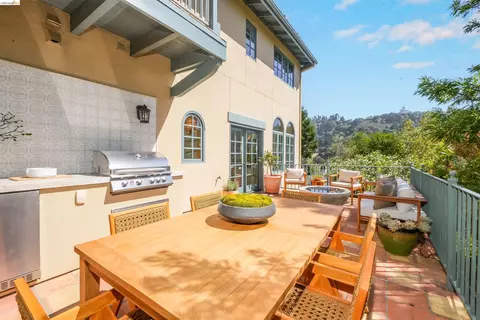 Exterior - 6833 Sherwick Dr, Berkeley, CA 94705 photo 2 of 34