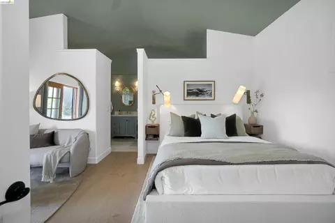 Bedroom - 6833 Sherwick Dr, Berkeley, CA 94705 photo 6 of 9