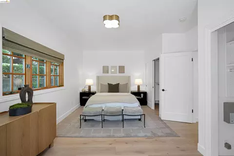 Bedroom - 6833 Sherwick Dr, Berkeley, CA 94705 photo 3 of 9