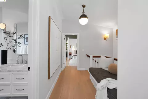 Entry Way - 6833 Sherwick Dr, Berkeley, CA 94705 photo 9 of 10