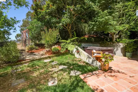 Exterior - 6833 Sherwick Dr, Berkeley, CA 94705 photo 22 of 34