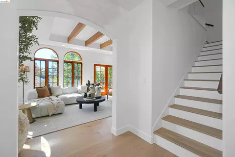 Entry Way - 6833 Sherwick Dr, Berkeley, CA 94705 photo 3 of 10