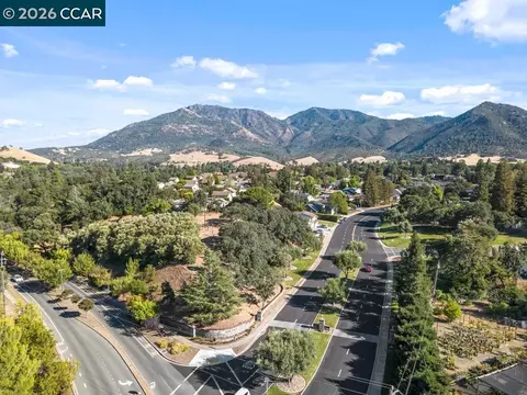 View/Area - 11 Mt Lee Pl, Clayton, CA 94517 photo 4 of 8