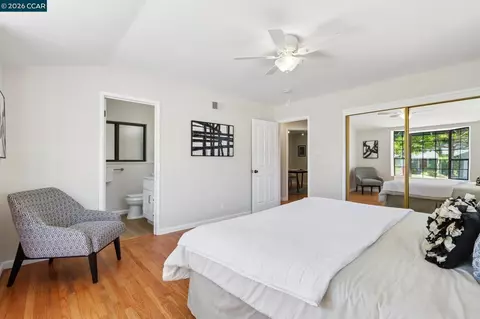 Bedroom - 5456 Degnan Dr, Martinez, CA 94553 photo 2 of 5