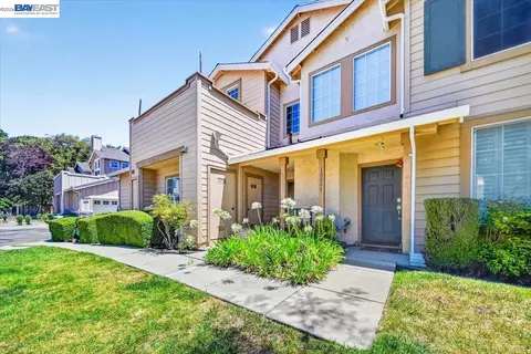 10837 Mcpeak Ln, Dublin, CA 94568 photo 3