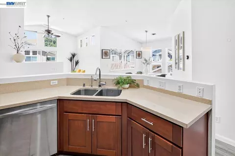 10837 Mcpeak Ln, Dublin, CA 94568 photo 28