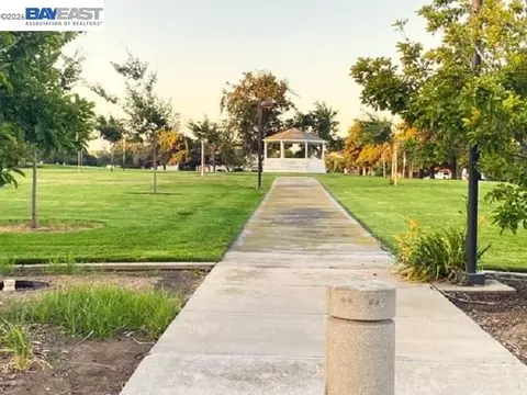 1356 Peppertree Way, Tracy, CA 95376 photo 44