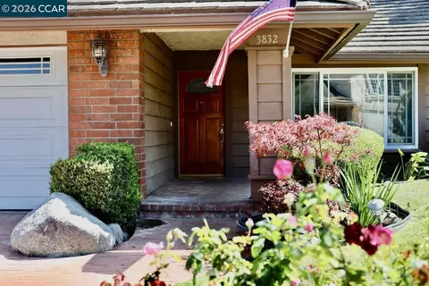 3832 Lesser Dr, Thousand Oaks, CA 91320