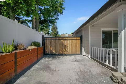 4151 Blossom Ct, Oakley, CA 94561 photo 38