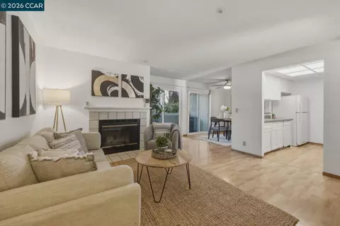 2597 Oak Rd #A, Walnut Creek, CA 94597