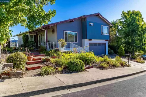 Exterior - 640 Skyline Dr, Martinez, CA 94553 photo 2 of 25