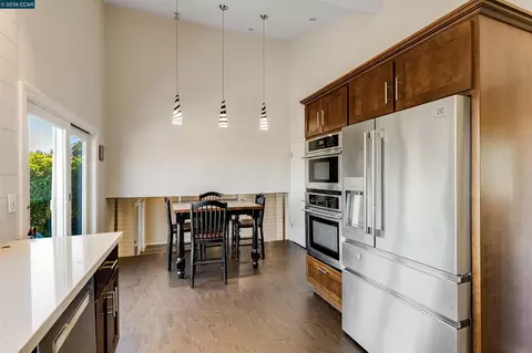 Kitchen - 640 Skyline Dr, Martinez, CA 94553 photo 7 of 7