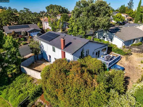 View/Area - 640 Skyline Dr, Martinez, CA 94553 photo 8 of 11