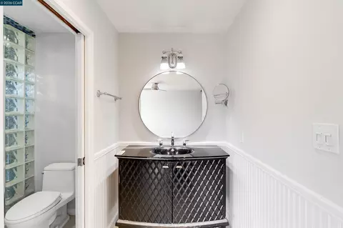 Bath - 640 Skyline Dr, Martinez, CA 94553 photo 1 of 5
