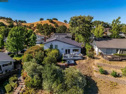 View/Area - 640 Skyline Dr, Martinez, CA 94553 photo 7 of 11