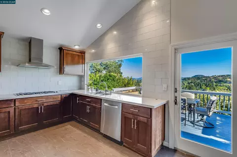 Kitchen - 640 Skyline Dr, Martinez, CA 94553 photo 1 of 7