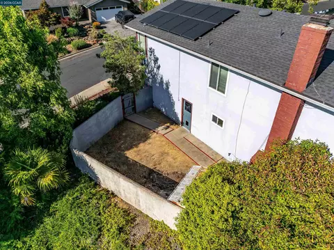 Exterior - 640 Skyline Dr, Martinez, CA 94553 photo 23 of 25
