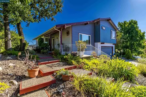 Exterior - 640 Skyline Dr, Martinez, CA 94553 photo 7 of 25