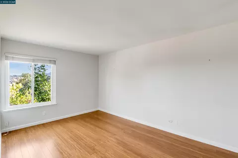 Bedroom - 640 Skyline Dr, Martinez, CA 94553 photo 5 of 13