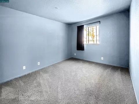Bedroom - 113 Sea Crest Cir, Vallejo, CA 94590 photo 1 of 4