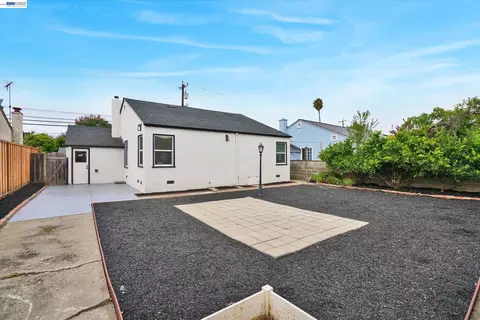 Exterior - 86 Preda St, San Leandro, CA 94577 photo 5 of 7