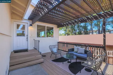 854 Shell Ave, Martinez, CA 94553 photo 3