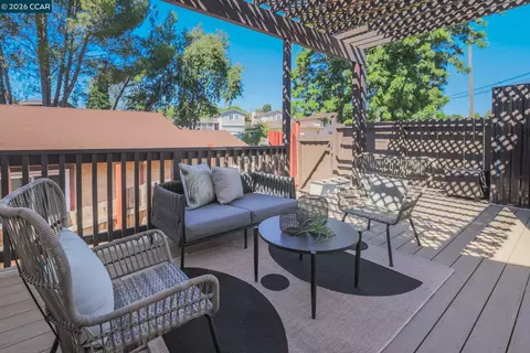854 Shell Ave, Martinez, CA 94553 photo 4