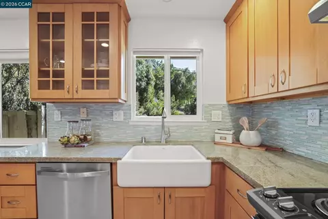 854 Shell Ave, Martinez, CA 94553 photo 16