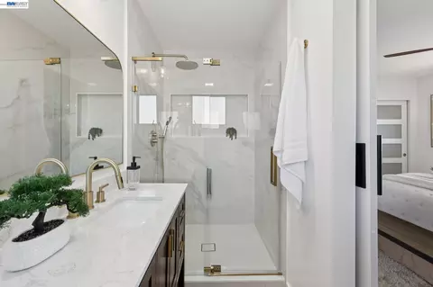 Bath - 224 Wilshire Ave, Vallejo, CA 94591 photo 2 of 4